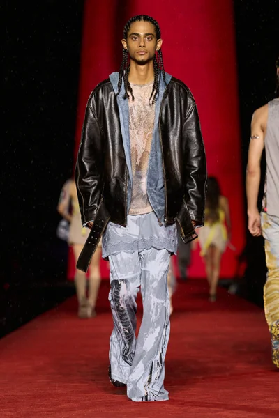 Look 33